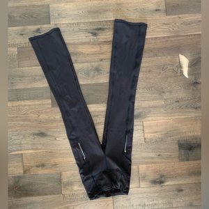 BRAND NEW NEVER WORN ATHLETICA FLARE PANTS SIZE XXS AJUSTABLE WAISTBAND